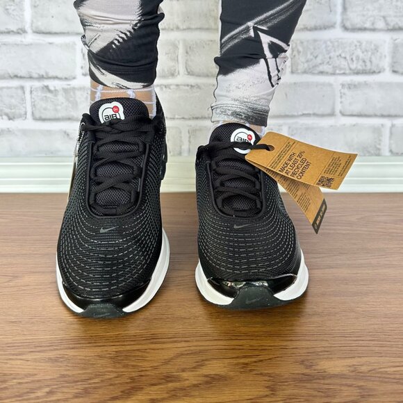 Nike Air Max DN GS Youth 6Y Black Metallic Black Limited Rare Sneaker FB8987-007 - Picture 5 of 13